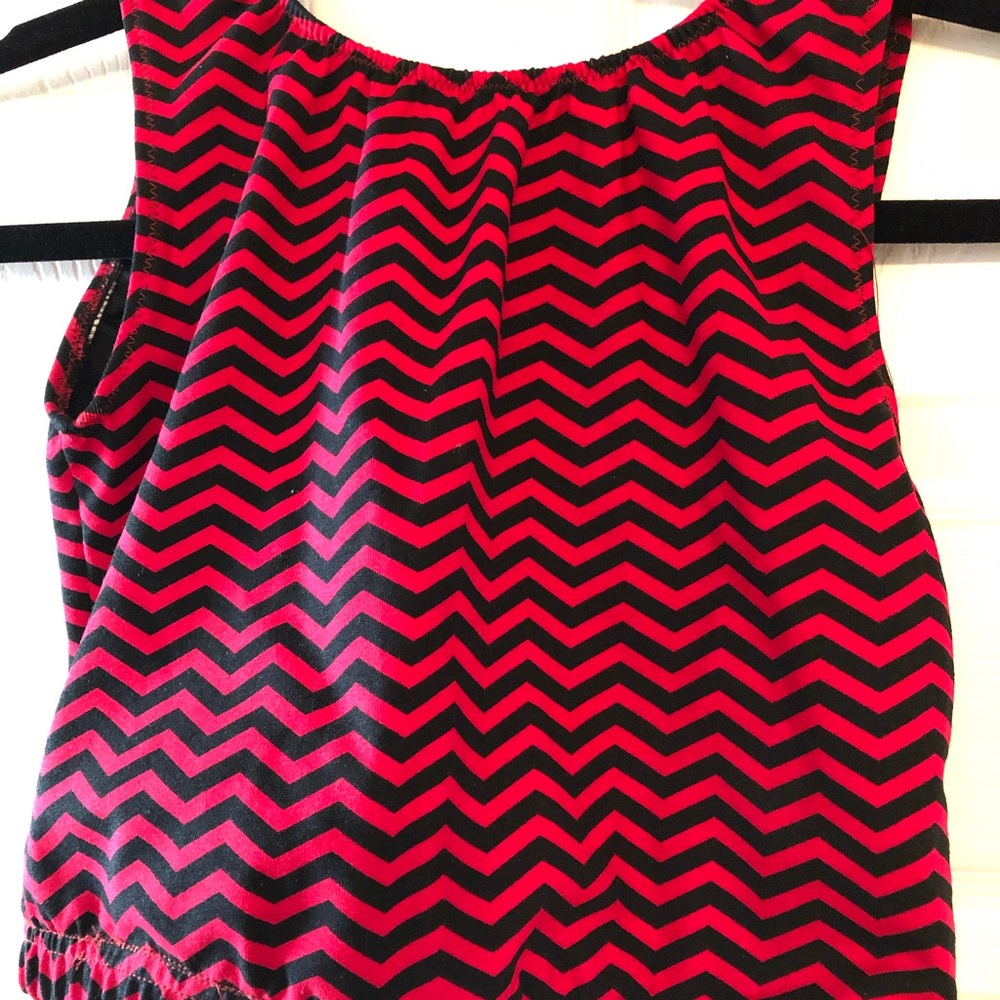 Cute Chevron Crop Top! - Picture 2 of 2